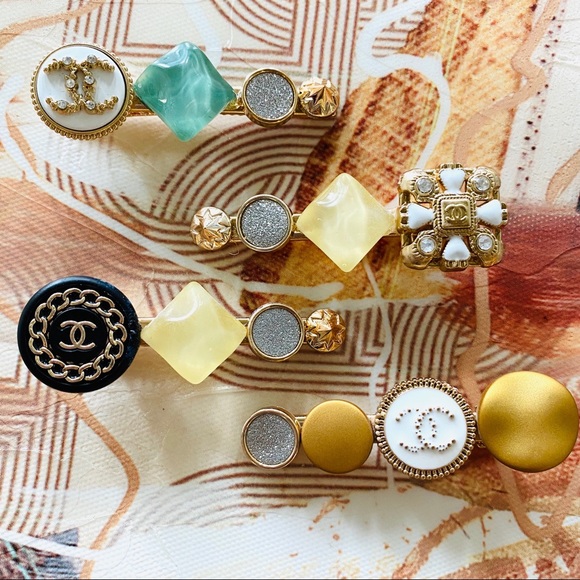 Handmade Designer Button Hairpins - Picture 1 of 4